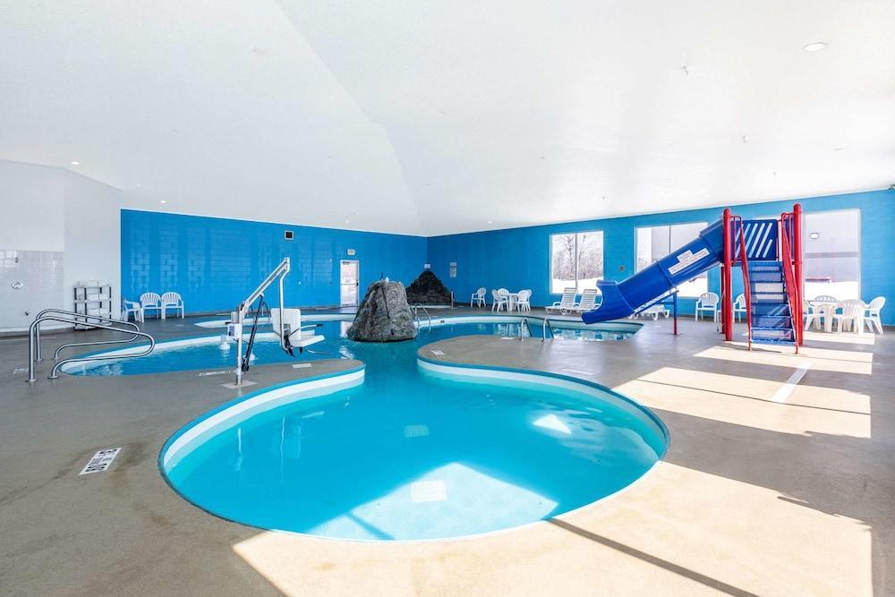 Comfort Suites Escanaba Exteriör bild
